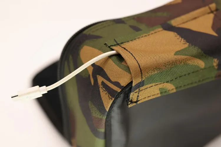 Снимка на Чанта Cult Tackle DPM Camo Gadget Case