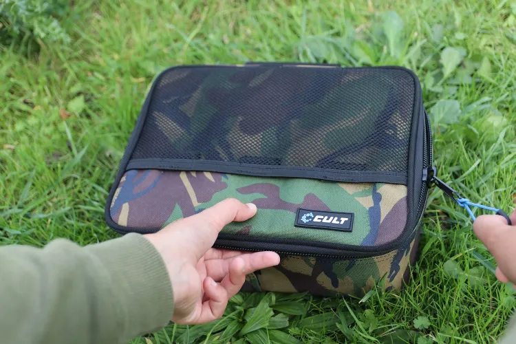 Снимка на Чанта Cult Tackle DPM Camo Gadget Case