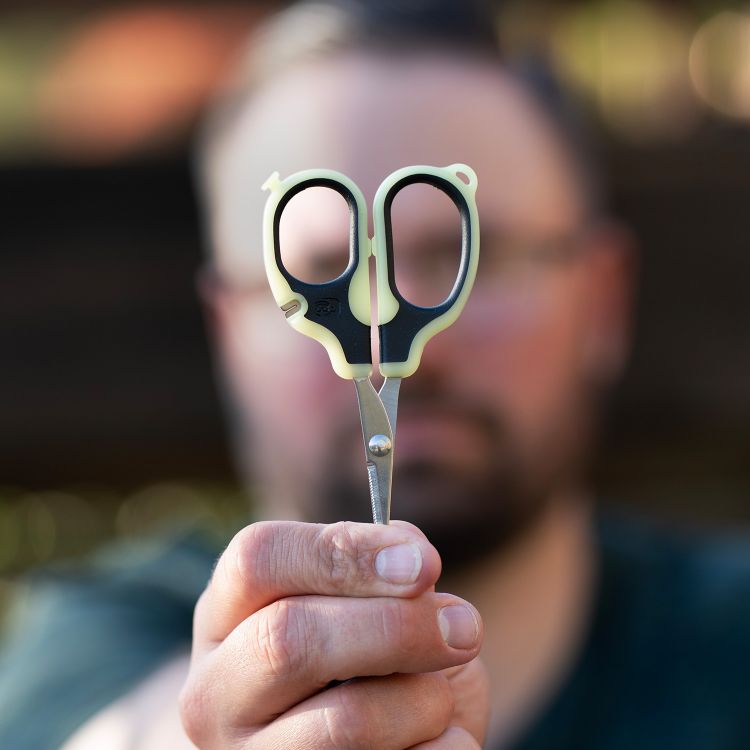 Снимка на Ножица RidgeMonkey Nite Glo Strip n Snip Scissors