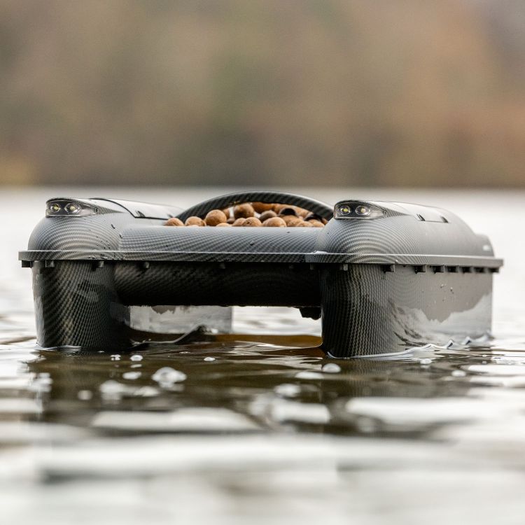 Снимка на Лодка за захранка RidgeMonkey Hunter 3000 Bait Boat