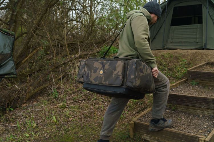 Picture of SOLAR WORLDWIDE CARRYALL